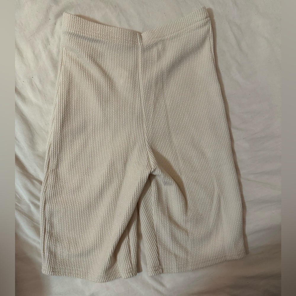 boohoo tan scrunchie biker shorts , size US 6